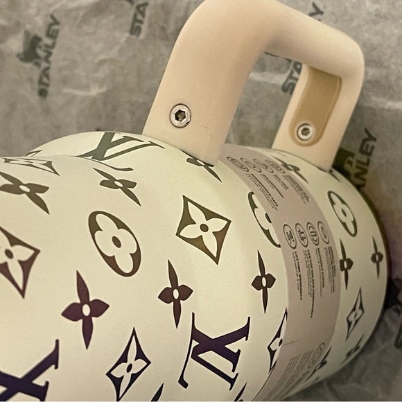 Stanley Tumbler with Cream and iridescent accents - Picture 9 of 10